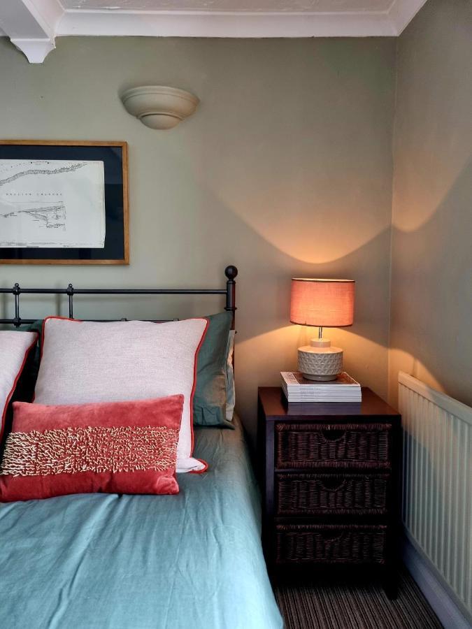 קאוז 2 Bedroom House Within Walking Distance Of Town מראה חיצוני תמונה